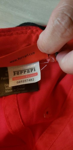 Ferrari 60° anniversario berretto pilota rosso bandiera USA raro - Foto 10 di 12