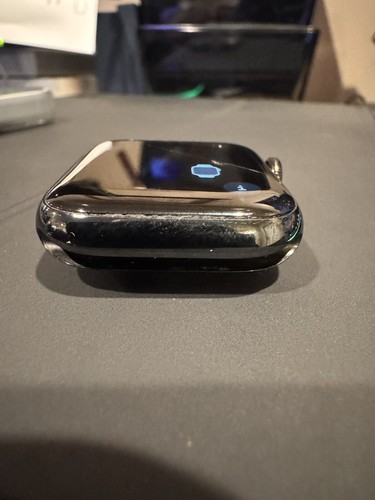 Apple Watch Series 4 40 mm Space Black Stainless Steel Case Crack 76% BattHealth - Zdjęcie 3 z 5