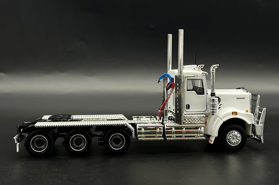 Kenworth C509 cabina corta tri drive en blanco negro WSI/Drake camiones modelos escala 1:50 Foto 3 de 4