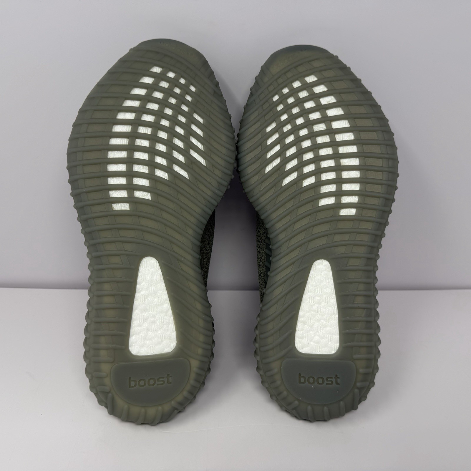 Adidas Men’s Yeezy Boost 350 V2 Granite Sneakers Sz 10 Shoe HQ2059 NEW In Box thumbnail 8