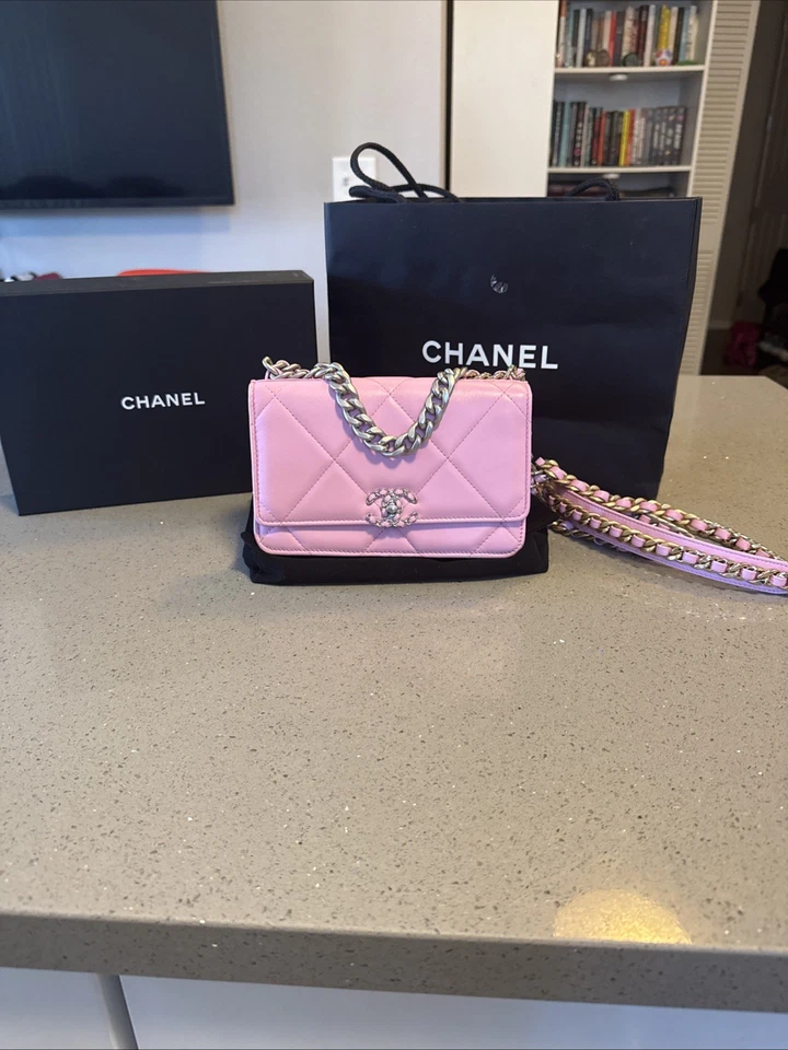 Chanel Bolso Cartera con Cadena Bandolera Rosa Acolchado Foto 3 de 4