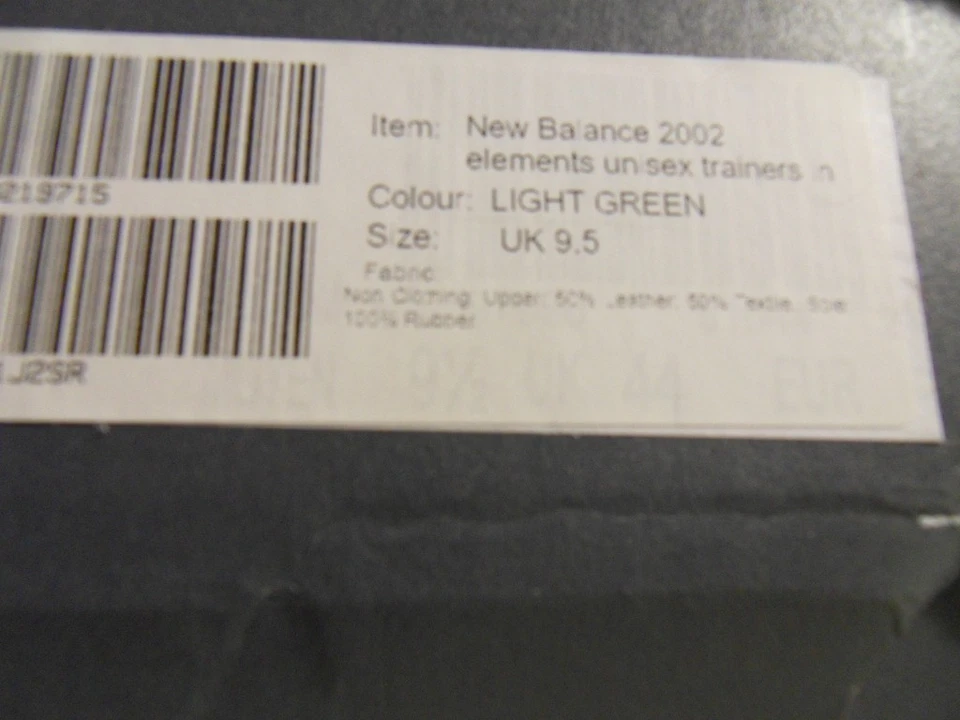 NEW BALANCE 2002R Green light / Vert Clair 10 / 44 NEUVE - Photo 3/4