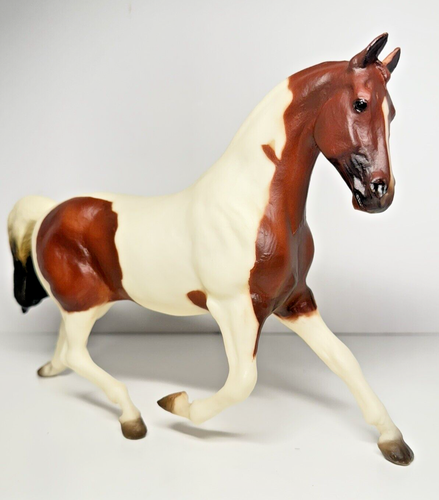 Breyer Horse Misty's Twilight Chestnut Tobiano #470 - Picture 2 of 18