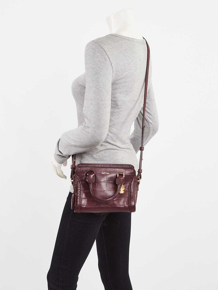 トートバッグ ALEXANDER MCQUEEN Burgundy Leather Mini T-Bar Handbag McQueen T-Bar Mini leather shoulder bag in burgundy - Mc