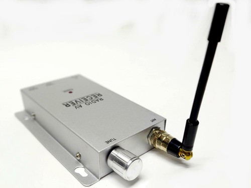 KIT COMPLETO PER VIDEOSORVEGLIANZA MONITOR + TELECAMERA INFRAROSSI WIRELESS - Foto 2 di 8