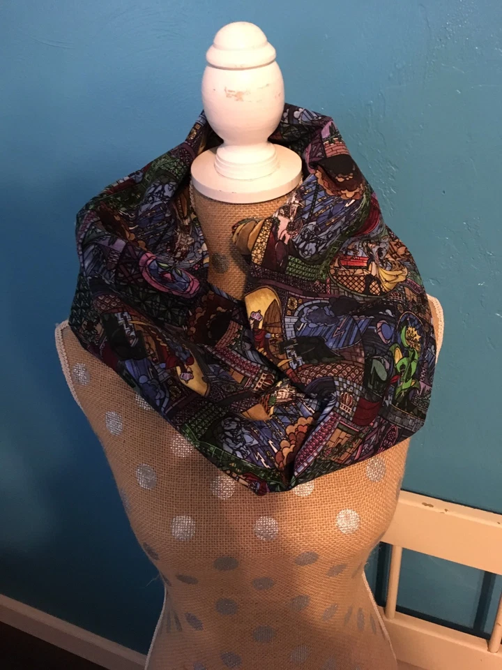 Bufanda Infinity de La Bella y la Bestia Foto 3 de 4