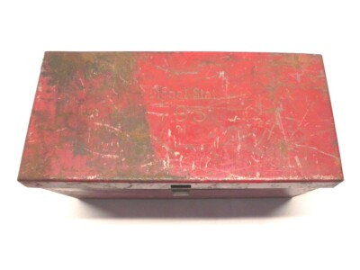 SIGNAL STAT 793 VINTAGE SEMI-TRUCK ROAD REFLECTOR BOX EMPTY OPENS & CLOSES USED
