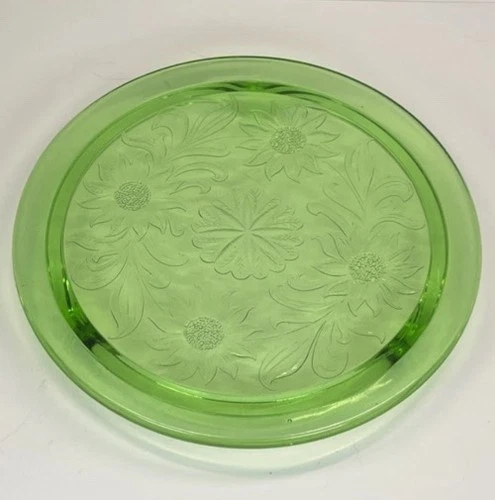 Jeanette Uranium Glass Sunflower Cake Plate Green Depression Stand Daisy Footed