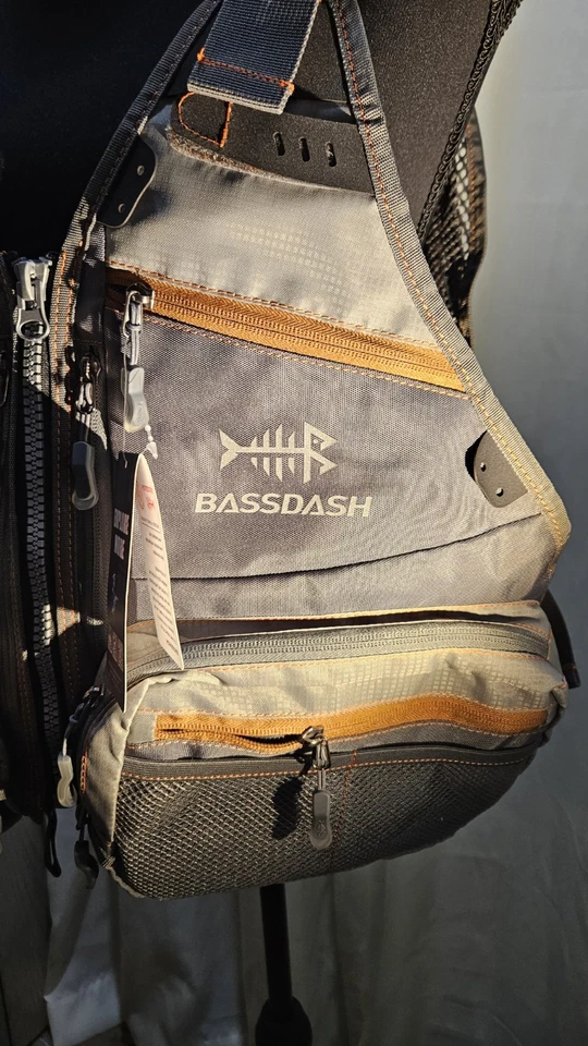 NWT Bassdash Fishing Vest OSFA Gray With Orange Multiple Pockets And Drink Spot - Image 2 of 4