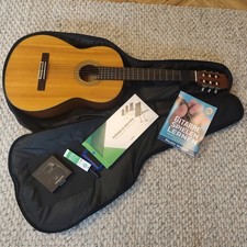 Yamaha Cg-131S Klassische Gitarre mit viel Zubehör