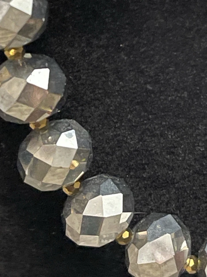 Collar de lona de Lane Bryant madera y cuentas de vidrio facetado tono dorado Foto 4 de 4