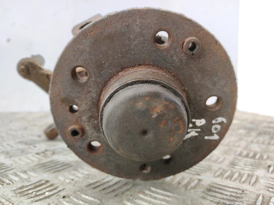 Mozzo Della Ruota Anteriore Sinistra Mercedes-Benz W124 E250 83kW Diesel 1995 Foto 2 de 4