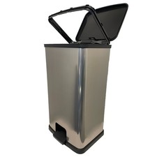 Mainstays 13.2 Gallon Plastic Step Trash Can with Lid Silver Kitchen