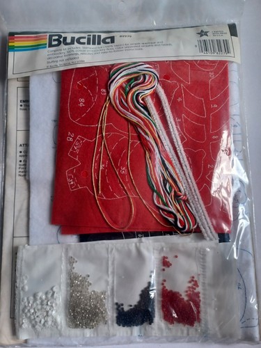 Bucilla SANTAS ACROBATICS Ornaments Felt Stitchery Kit 82279 Vintage New Unopen - Picture 2 of 3