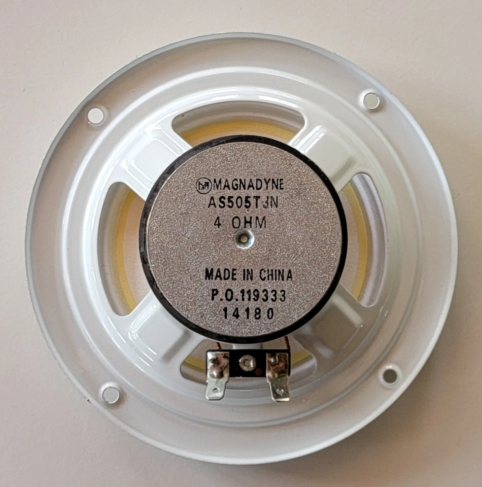 Altavoz Magnadyne AS505TJN 5" Doble Cono Slimline Blanco 4 Ohmios Nuevo de Lote Antiguo Casa Rural Camión Coche Foto 2 de 4