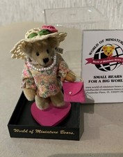 WORLD OF MINIATURE BEARS GIRL BEAR  PEARL WITH CASE PERFECT