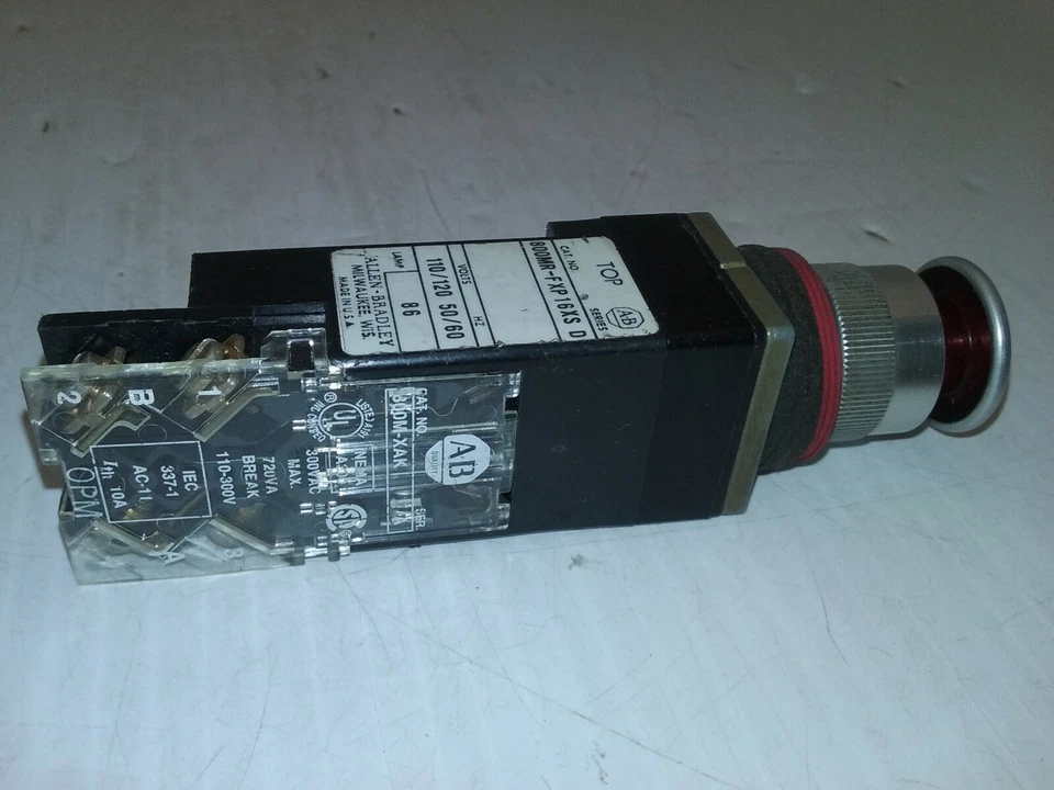 ALLEN BRADLEY 800MR-FXP16RAK PUSH-PULL RED ILLUMINATED 110/120V 50/60HZ SER. D  - Image 4 of 4