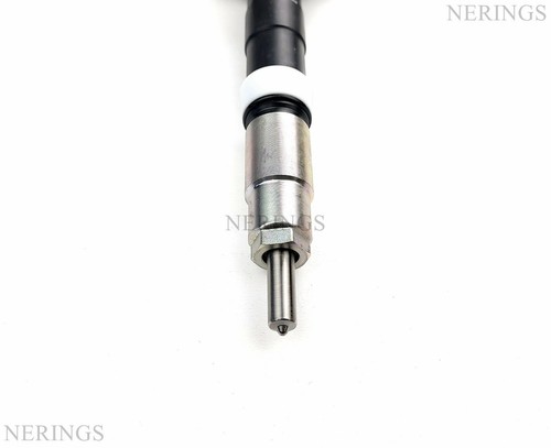 Fuel Injector Toyota DYNA 2.5 D4d 23670-30040 New OEM Denso - Picture 5 of 5