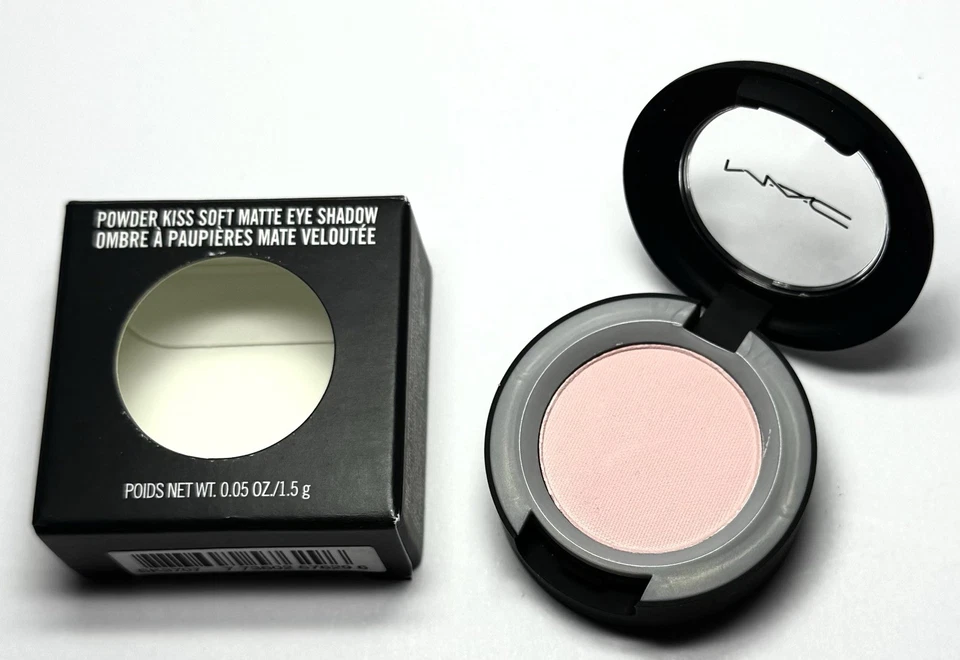 MAC Powder Kiss Soft Matte Eye Shadow Felt Cute 1.5g - Bild 4 von 4