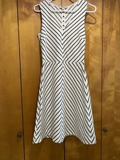 Banana Republic Sz 4 Dress Black White Stripe Sleeveless