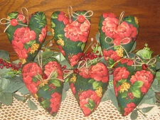 Vintage Look Christmas 6 Floral Fabric Hearts Ornaments Wreath Accents Handmade