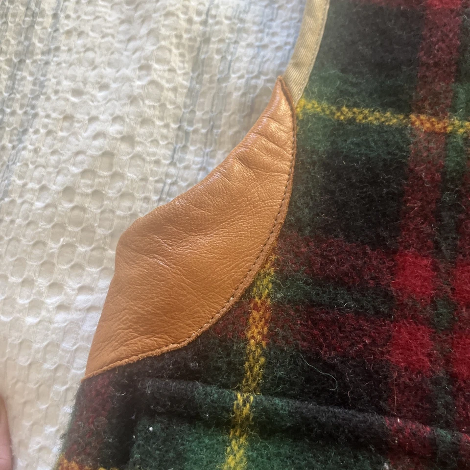 Colete de Natal vintage Ralph Lauren xadrez vermelho verde amarelo couro grande - Imagem 2 de 4