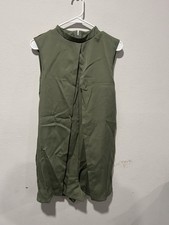 Women’s Green Solid Mock Neck Sleeveless Knee Length Dress Regular M