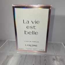 LA VIE EST BELLE by Lancome 1.7 oz L'eau De Parfum Spray (NIB)