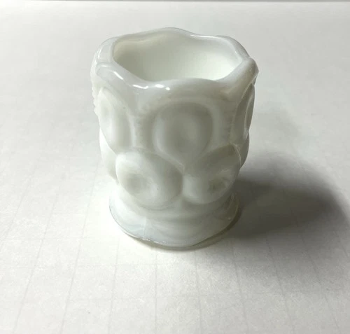 L.E. Smith Vintage White Milk Glass Toothpick Holder Moon Star Pattern