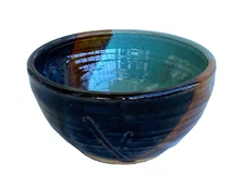 Vintage Hand Thrown Studio Art Pottery Bowl Norma Williams Pottery Mangum, OK 7"