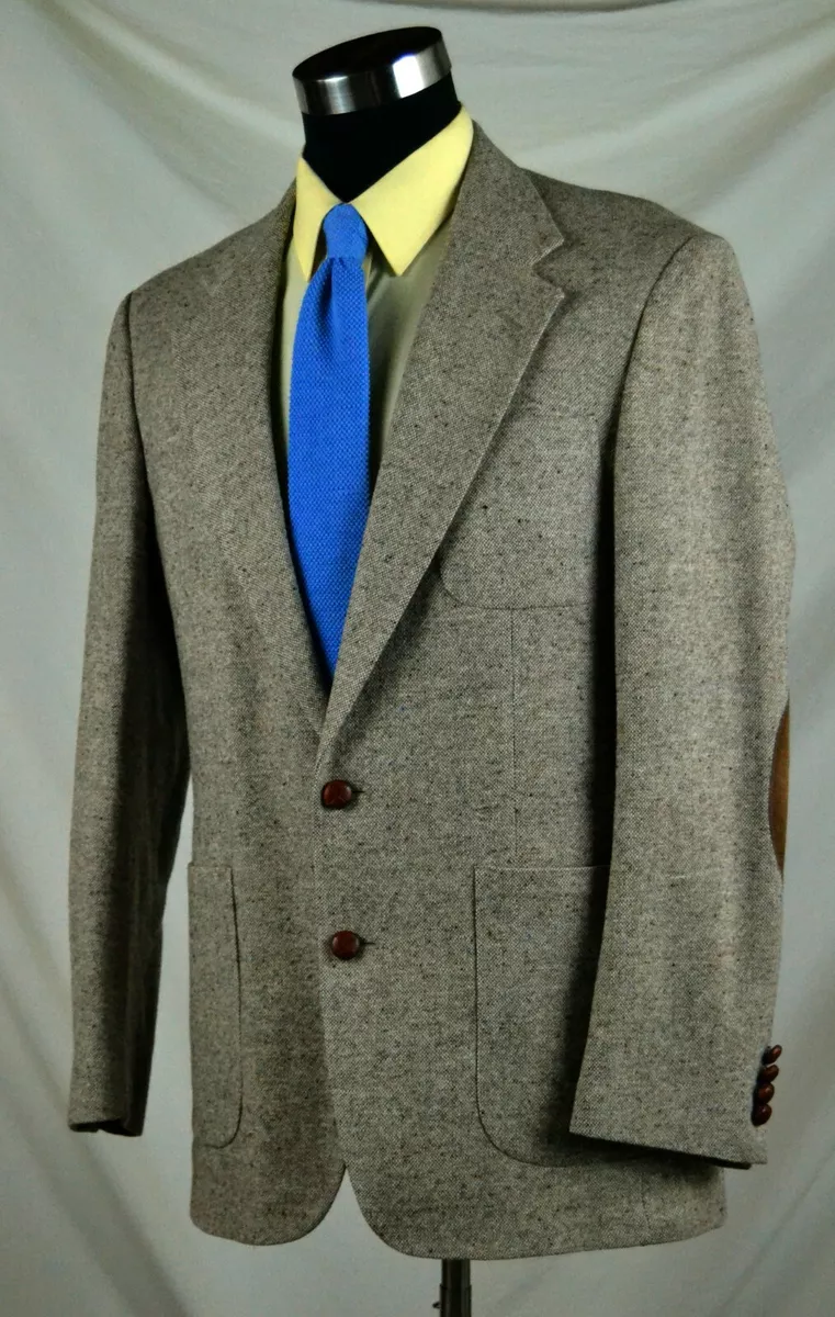 Terrific Beige Confetti Tweed Hacking Jacket (Size 40L) with all