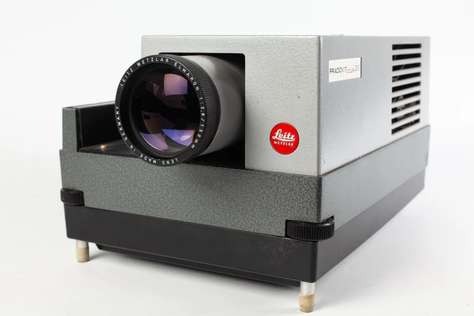 Leitz Pradovit Color 250  35mm Projector + Elmaron 150mm f2.8 Lens. 110/240 Volt - Image 2 of 4