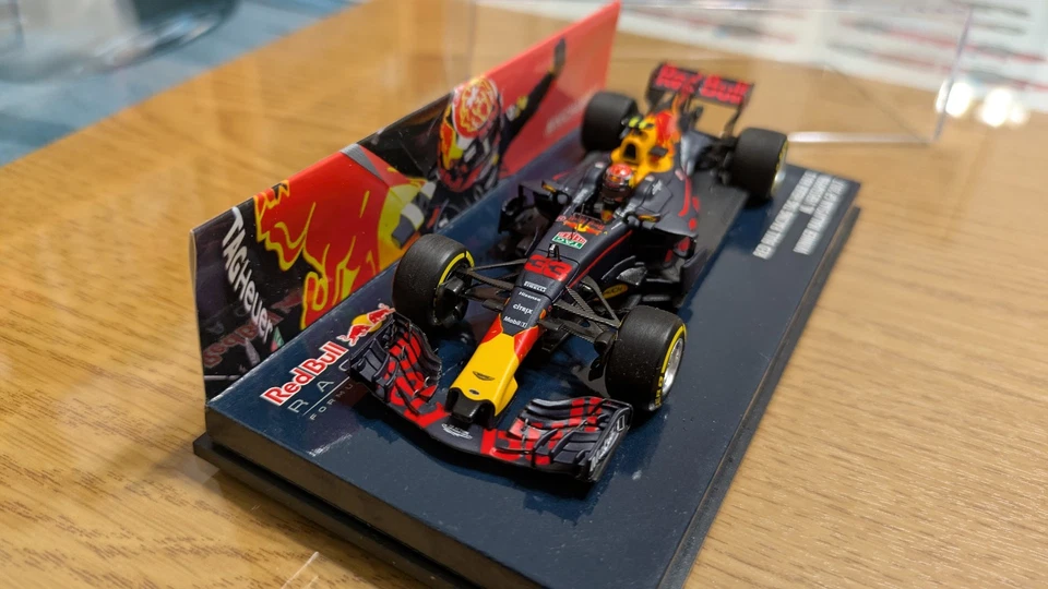 RedBull RB13 VERSTAPPEN Winner Malaysia GP 2017 1/43 F1 Minichamps Limited Ed - Immagine 3 di 4