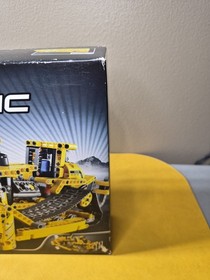 LEGO 42028 Technic Bulldozer New in Box Unopened