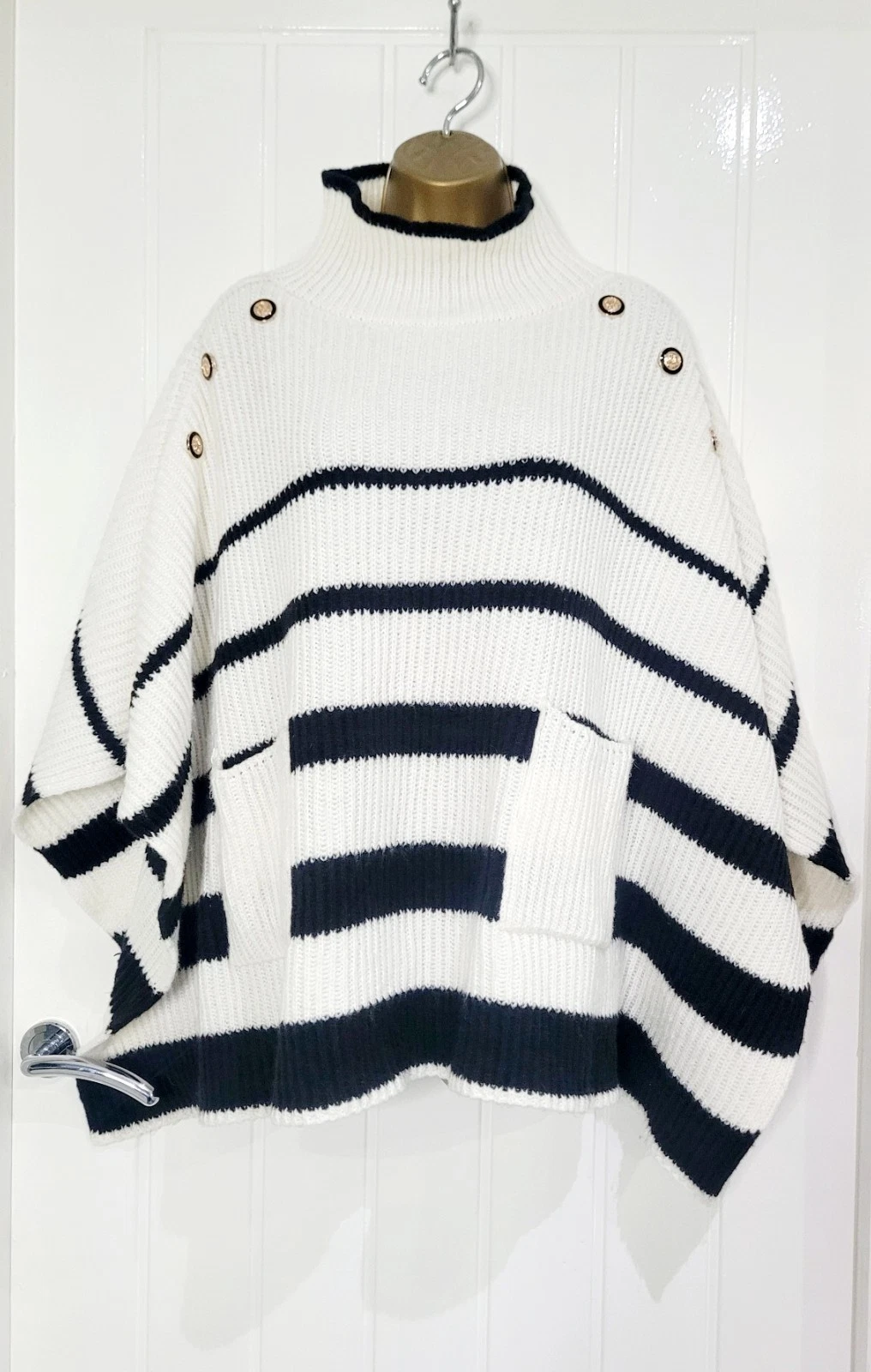Lipsy London one size cream black striped knitted poncho pockets button VGC