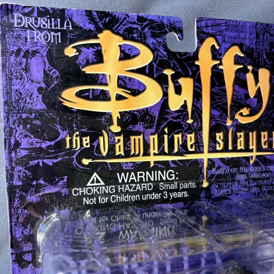 Figura de acción Buffy The Vampire Slayer Drusilla exclusiva de Moore coleccionables Foto 4 de 4