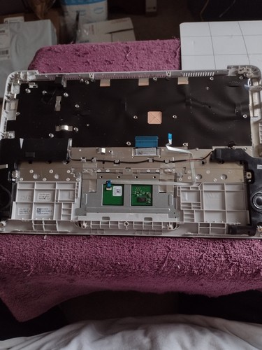 GENUINE ASUS CHROMEBOOK C200 C200M 11.6" PALMREST TOUCH PAD KEYBOARD + SPEAKERS - Picture 3 of 3