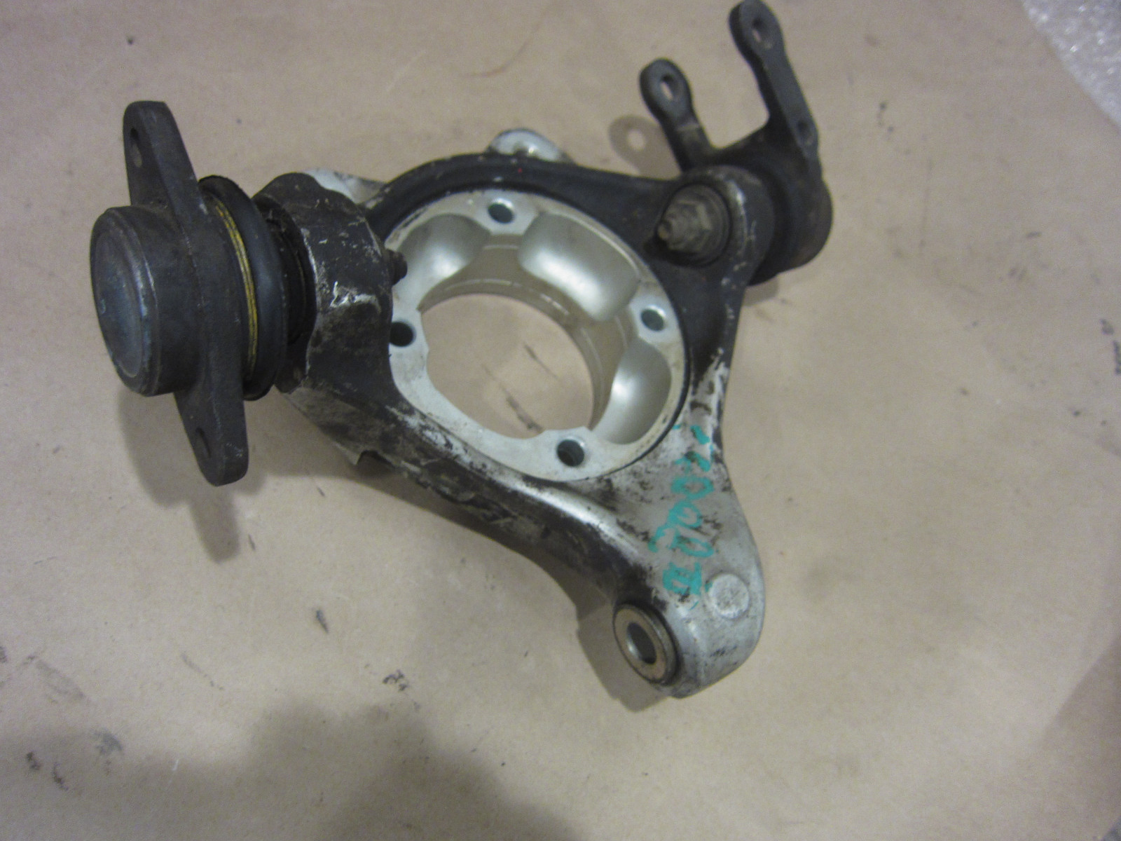 Ferrari 348 - RH Front Steering Hub Knuckle - P/N 145260