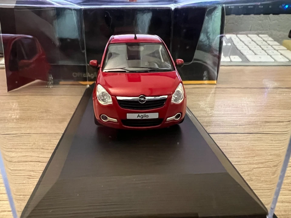 Schuco 1:43 1088095 Opel Agila IN Rosso IN Conf. Orig. Inutilizzati - Immagine 4 di 4