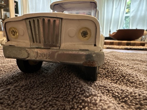 Vintage 1960's Mini-Tonka white Jeep pick up wrecker tow truck Missing Tailgate - Picture 9 of 13