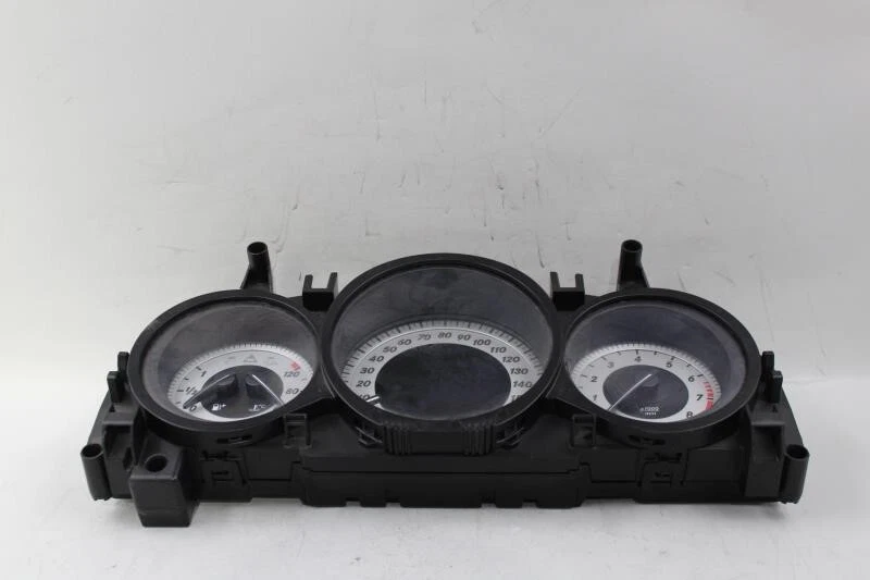 Velocímetro 76 k millas 204 tipo C250 tracción trasera MPH compatible con Mercedes Clase C 2014 OEM 32183 Foto 2 de 4