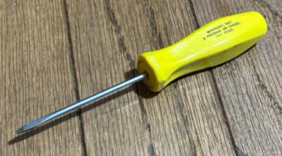   Snap On Tools Classic Yellow Standard Flat Tip Screwdriver 6'' Long Cabinet
