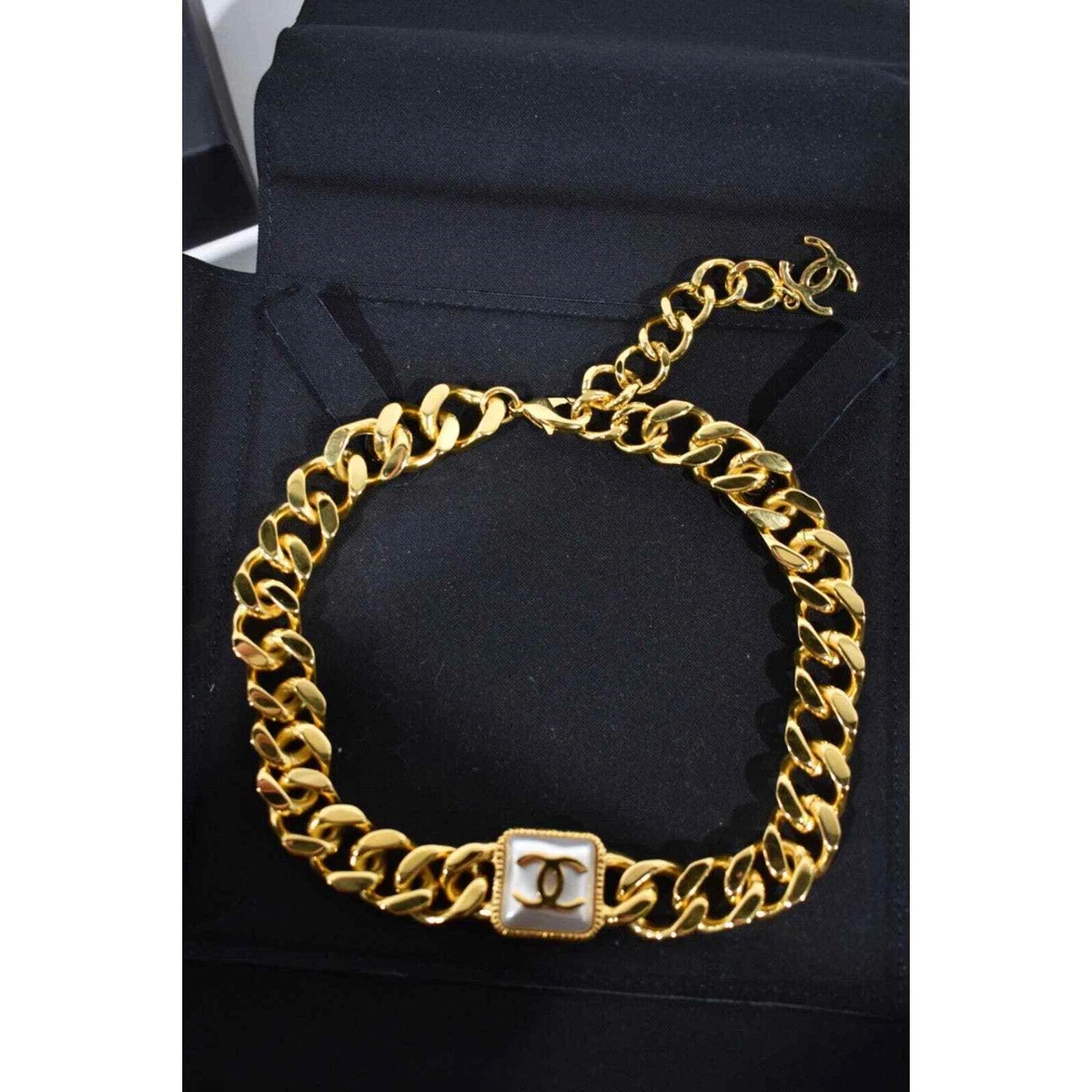 CHANEL CC THICK GOLD CHAIN LOGO NECKLACE CHOKER