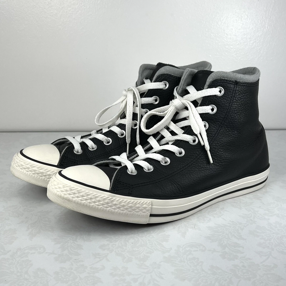 Fleece lined converse best sale sneakers