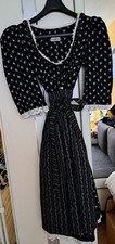 Damen Dirndl Gr. 36 schwarz mit weißen Blumen, geknöpft, 3/4 Arm 