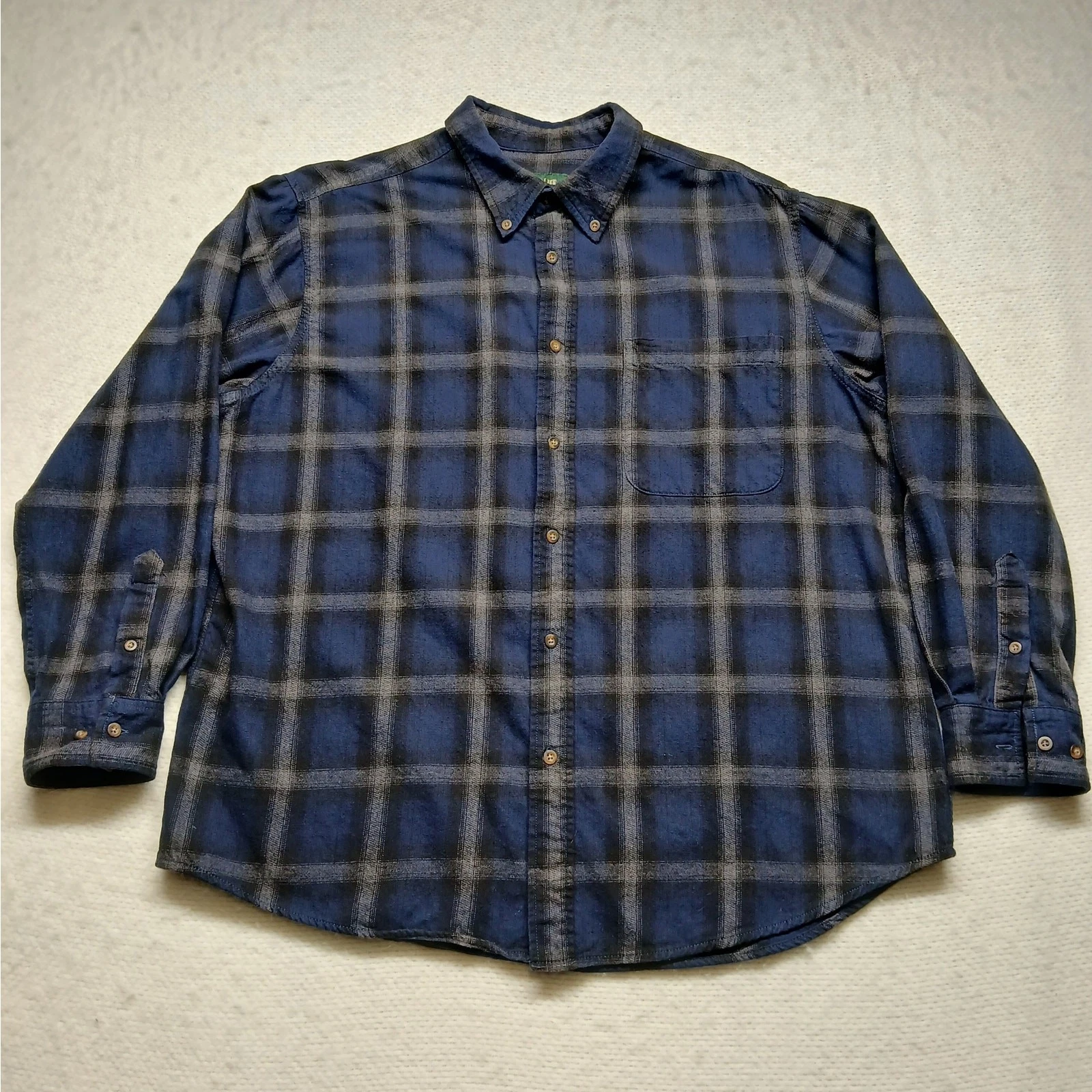 Outdoor Life Shirt Mens Extra Large Blue Gray Plaid Collared Flannel 100% Cotton