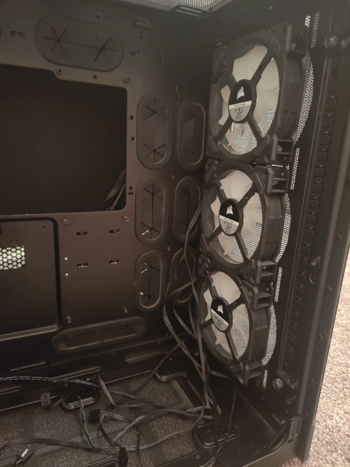 Corsair CC-9011168-WW ATX Crystal 680x RGB Cube Computer Case - Black - Image 4 of 4