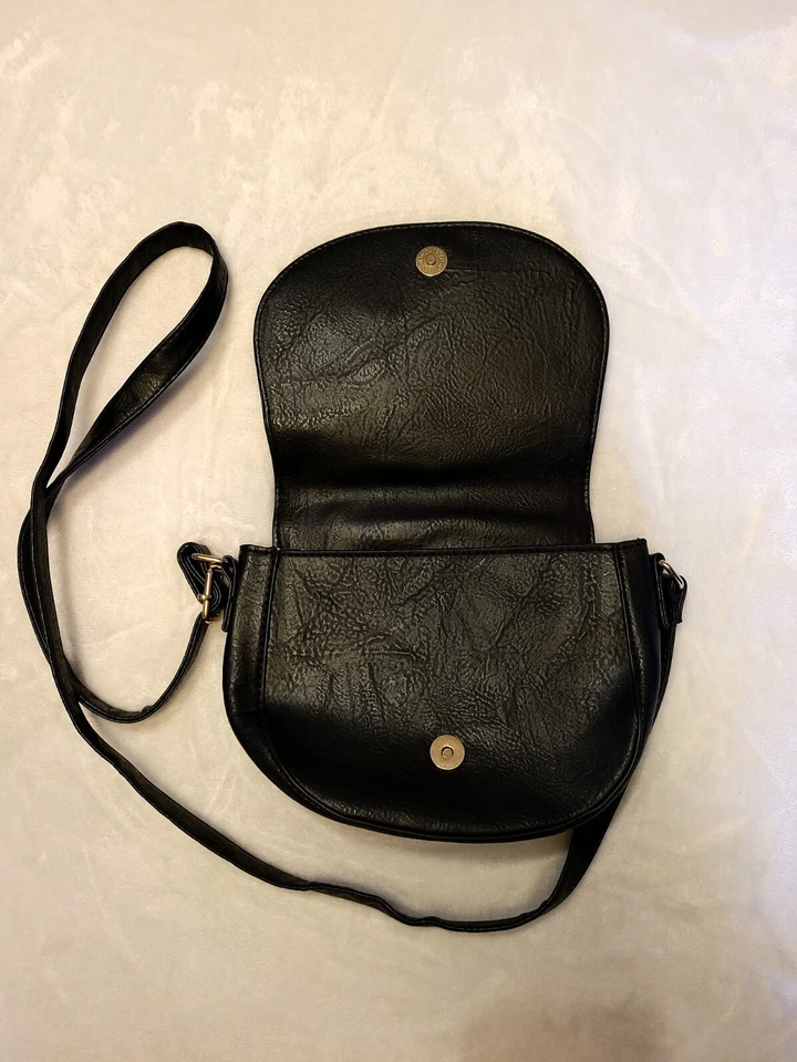 Cartera bandolera negra Mudd Foto 2 de 3