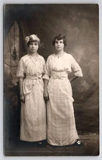RPPC Two Lovely Edwardian Ladies Studio Portrait c1910 Real Photo Postcard J35