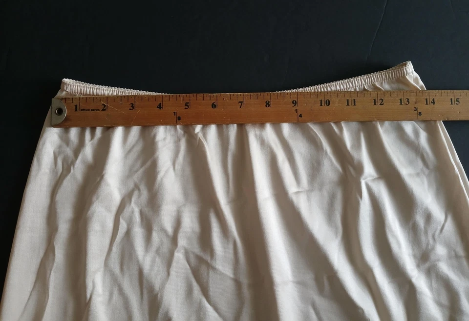 Dobladillo de encaje Chantilly marfil grande vintage Maidenform para mujer hecho en EE. UU. AÑOS 90 Foto 3 de 4